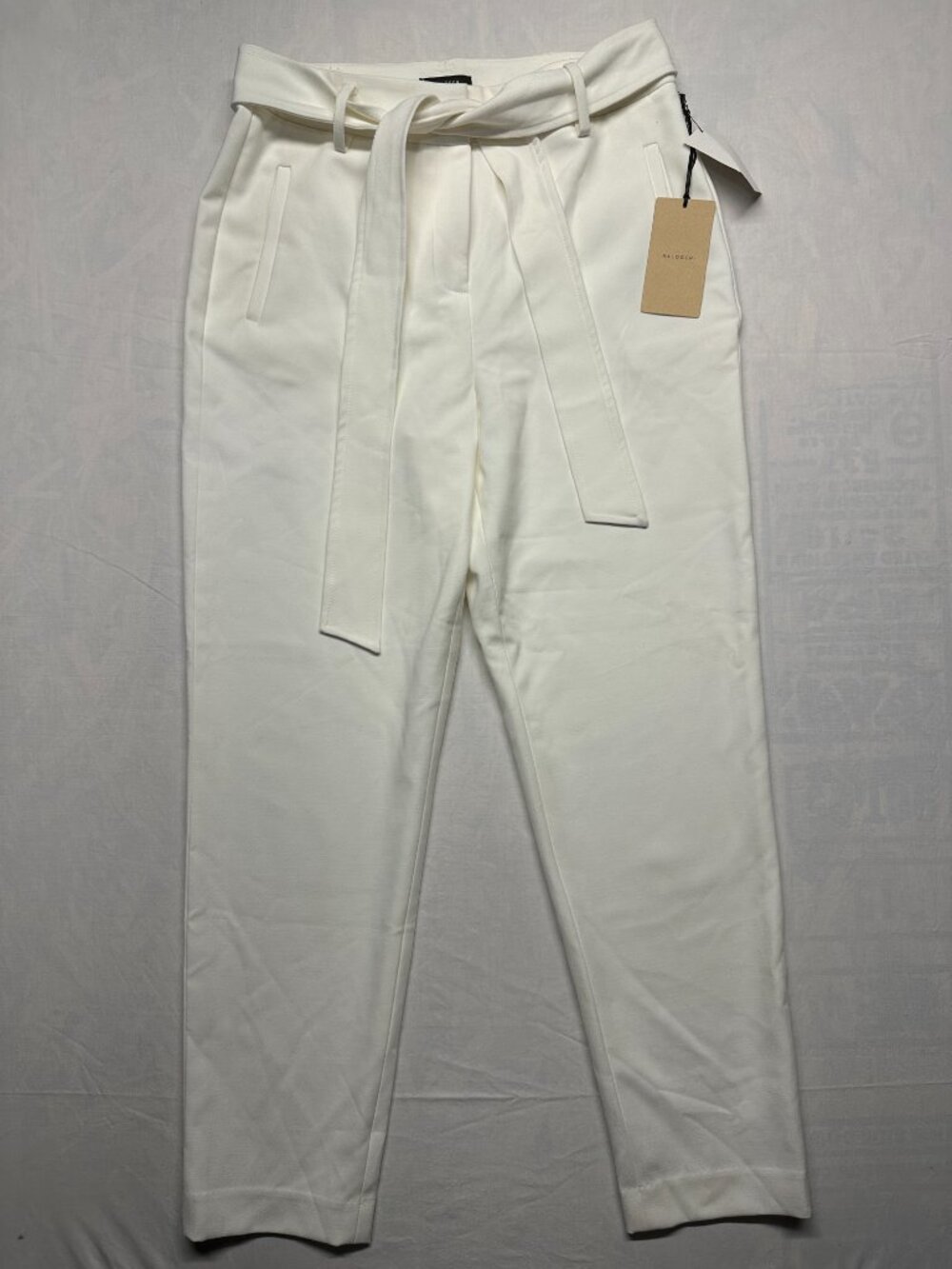 NWT Halogen Tie Waist Crop Tapered Pants Ivory Cloud Size 6